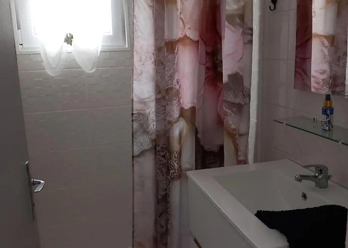 Petite Maison Avec Jardin Privé