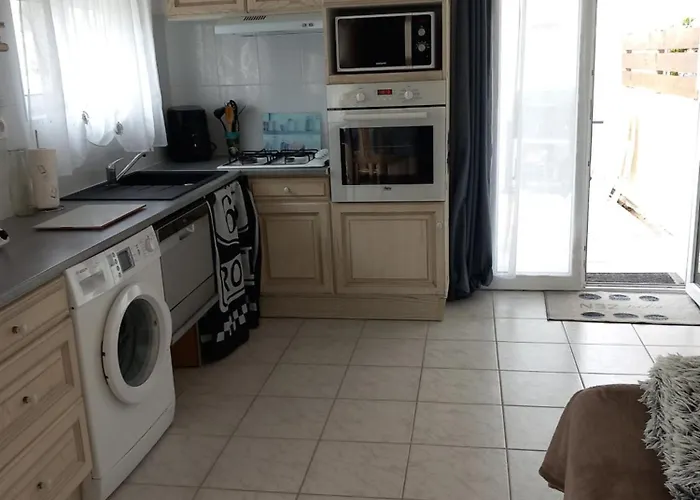 Petite Maison Avec Jardin Privé *