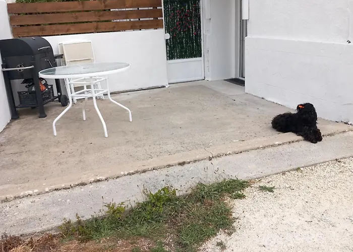 Petite Maison Avec Jardin Privé