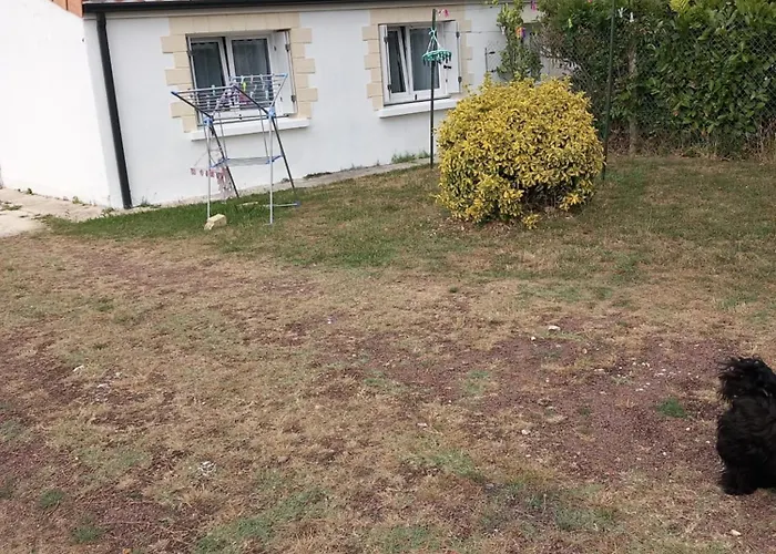 Сasa de vacaciones Petite Maison Avec Jardin Privé Arvert